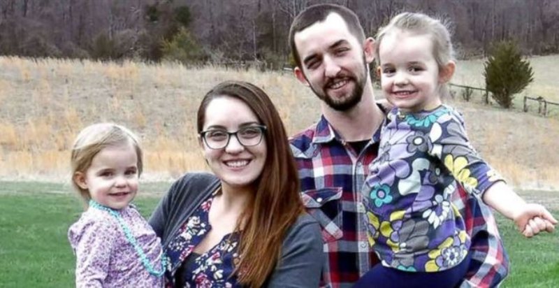 Κορίτσι-θαύμα: Τρίχρονη έκανε βιντεοκλήση και έσωσε τον μπαμπά της - Media