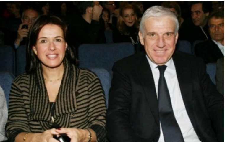 Προθεσμία για να απολογηθούν πήραν ο Παπαντωνίου και η σύζυγός του για τη νομιμοποίηση παράνομων εσόδων - Media