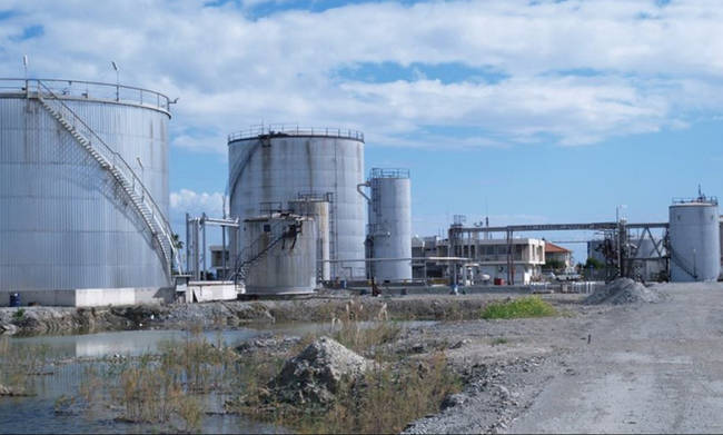 Αγανακτισμένοι κάτοικοι ζητούν την απομάκρυνση των δεξαμενών πετρελαιοειδών από Κερατσίνι, Δραπετσώνα και Πέραμα - Media