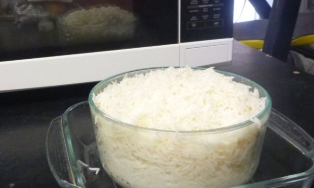 Προσοχή με το ρύζι: Κίνδυνος δηλητηρίασης αν το ξαναζεστάνετε - Media