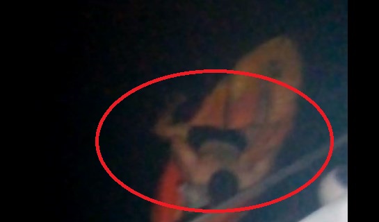 «Είναι κανείς στη θάλασσα;» Καρέ-κάρε η διάσωση παιδιών και ενηλίκων από Έλληνα και Αιγύπτιους ψαράδες (Videos) - Media