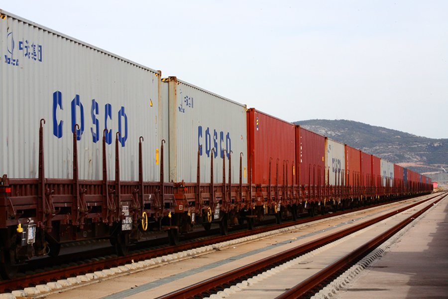 Η «επίθεση γοητείας» της Κίνας στην ανατολική Ευρώπη και η «υπερβολική ευγένεια» που τρομάζει την ΕΕ - Media