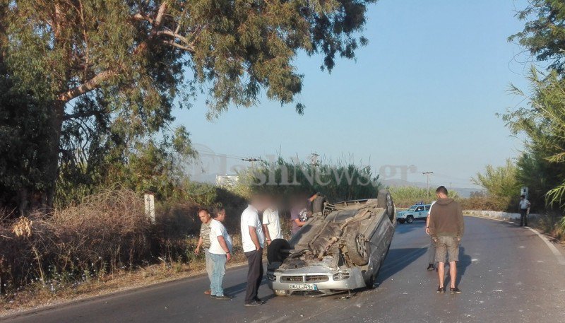 Σοκαριστικό τροχαίο: Τούμπαρε αυτοκίνητο στη μέση του δρόμου (Photos) - Media