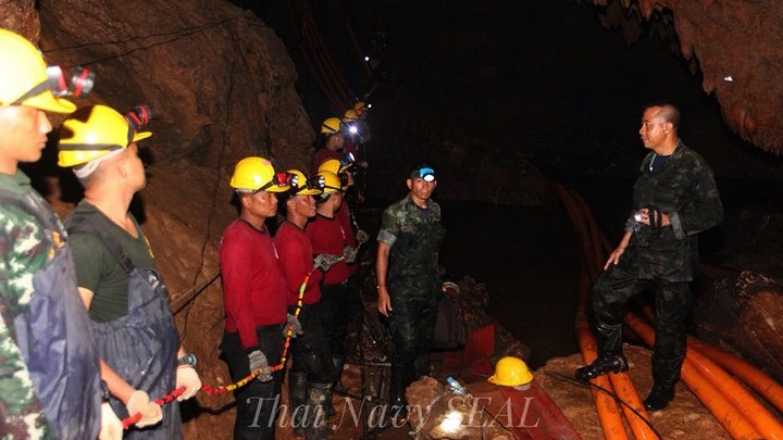 Πέθανε για να σώσει τα εγκλωβισμένα παιδιά στο σπήλαιο της Ταϊλάνδης - Media