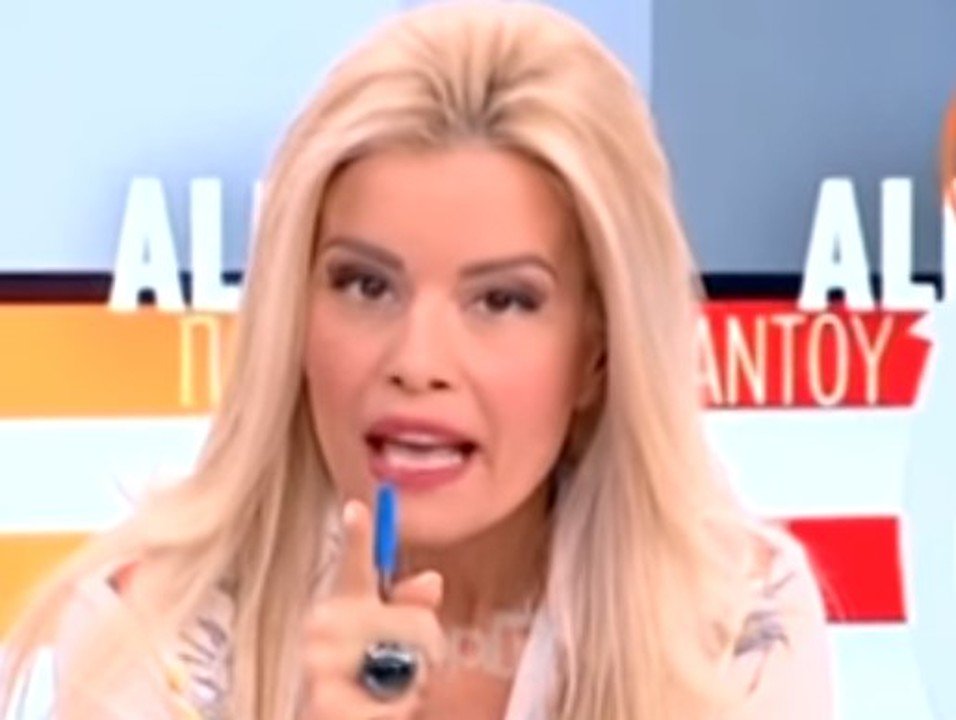 Κατέρρευσε η Βίκυ Χατζή στον αέρα - Κλάματα με λυγμούς για την ανείπωτη τραγωδία (Video) - Media