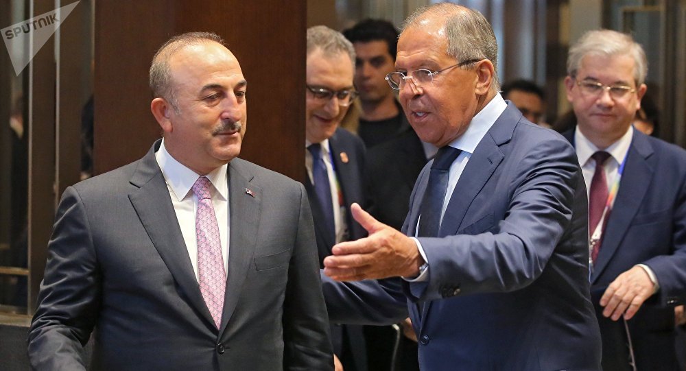 Στη Μόσχα ο Τούρκος ΥΠΕΞ για συνομιλίες με τον Λαβρόφ - Η 6η συνάντηση μέσα στο 2018 - Media