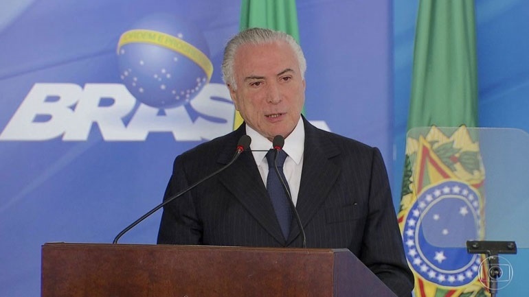 Βραζιλία: Η κυβέρνηση σκοπεύει να παγώσει τους μισθούς στο δημόσιο ως το 2020 - Media