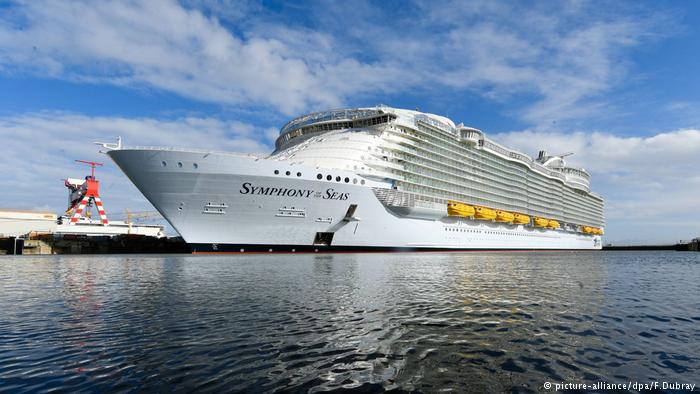 Οι Ισπανοί δεν μπορούν να αντέξουν άλλους τουρίστες - Αγανάκτησαν με τα κρουαζιερόπλοια - Media