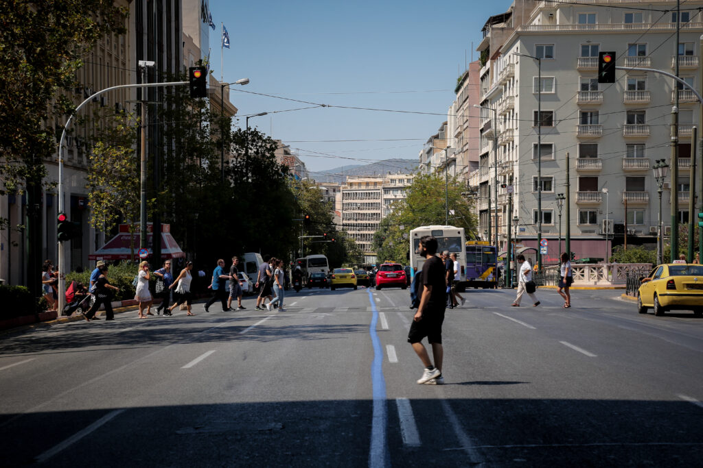 Μπλακ άουτ στην Αθήνα: Έκρηξη σε μετασχηματιστή της ΔΕΗ - Δεκάδες κλήσεις για απεγκλωβισμούς - Εκτός λειτουργίας τμήμα του Μετρό - Media