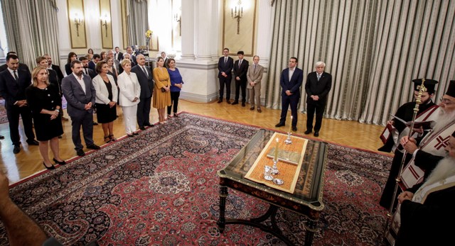 Ορκίστηκαν οι νέοι υπουργοί της κυβέρνησης (Photos) - Media