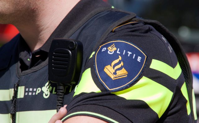 Ολλανδία: Νεκρός ένας άνδρας που έπεσε με το αυτοκίνητό του στο δημαρχείο της πόλης Μπέμελ - Media