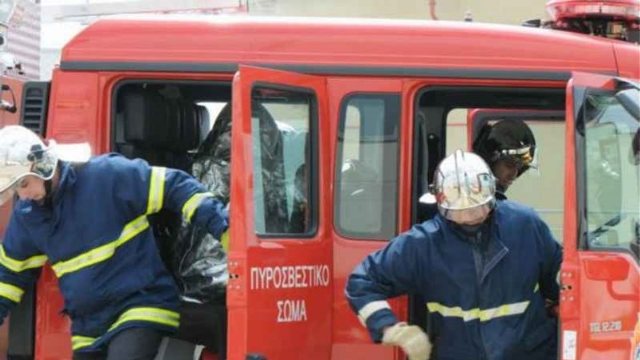 Ξέσπασε πυρκαγιά σε κτίριο στο κέντρο της Αθήνας - Media