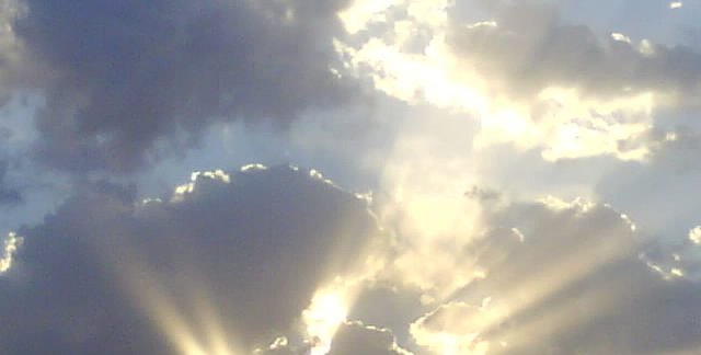 Υψηλές θερμοκρασίες και ισχυρά μελτέμια ο καιρός την Πέμπτη - Media