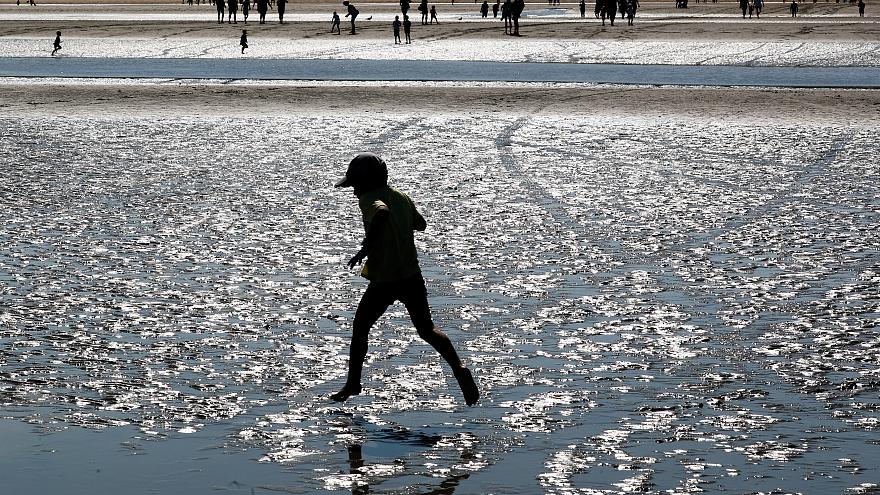 Φινλανδία: Ζεσταίνεστε; Κοιμηθείτε στο σούπερ μάρκετ - Media