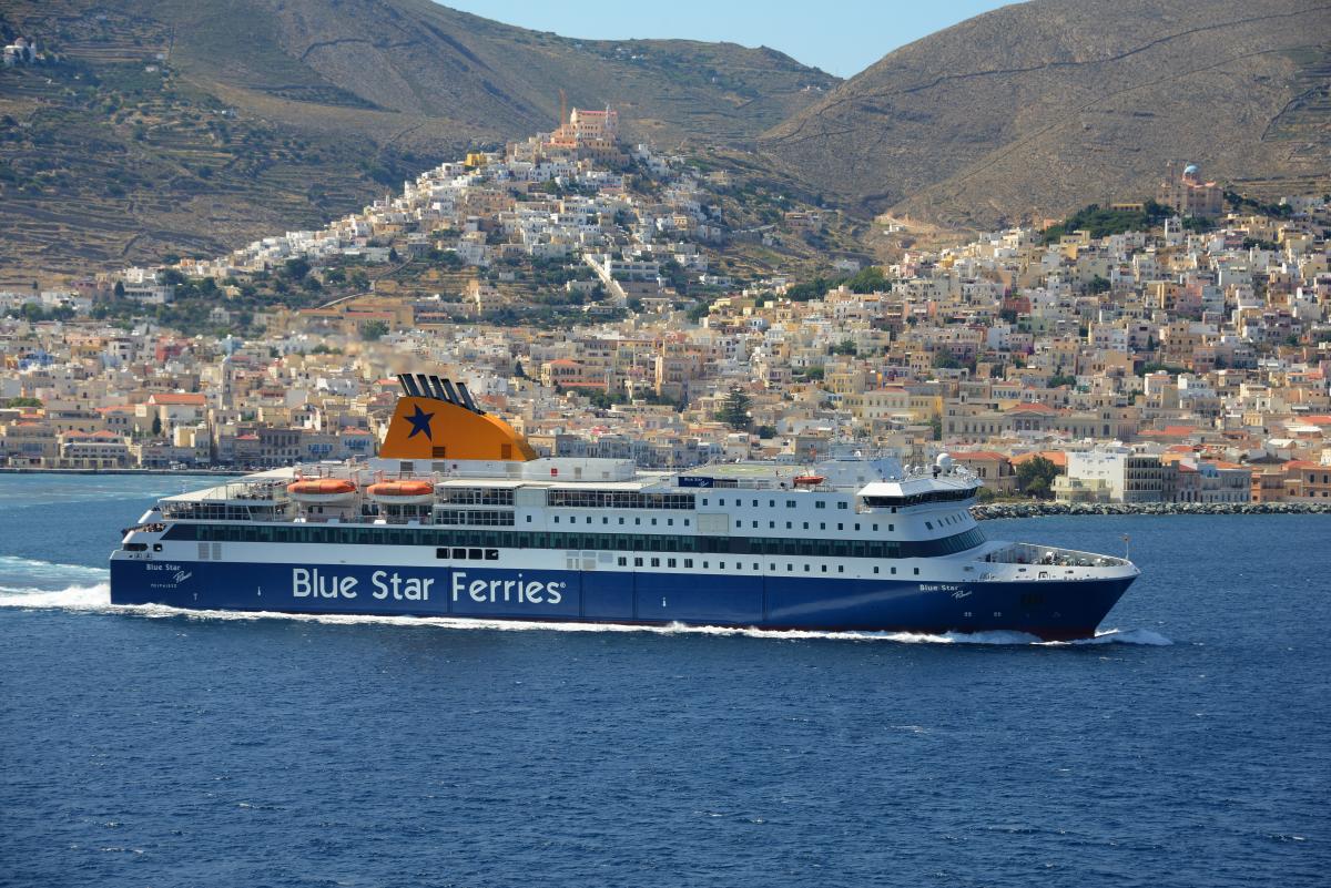 Ζήστε την εμπειρία  Blue Star Ferries… Γιατί οι διακοπές σας ξεκινούν από το πλοίο!  - Media