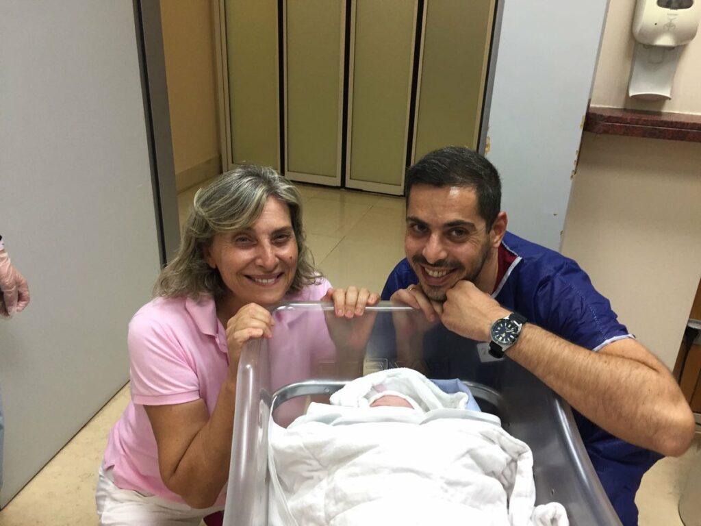 Η δημοσιογράφος Μαριάννα Πυργιώτη έγινε γιαγιά και το «πανηγυρίζει» στο Twitter - Media