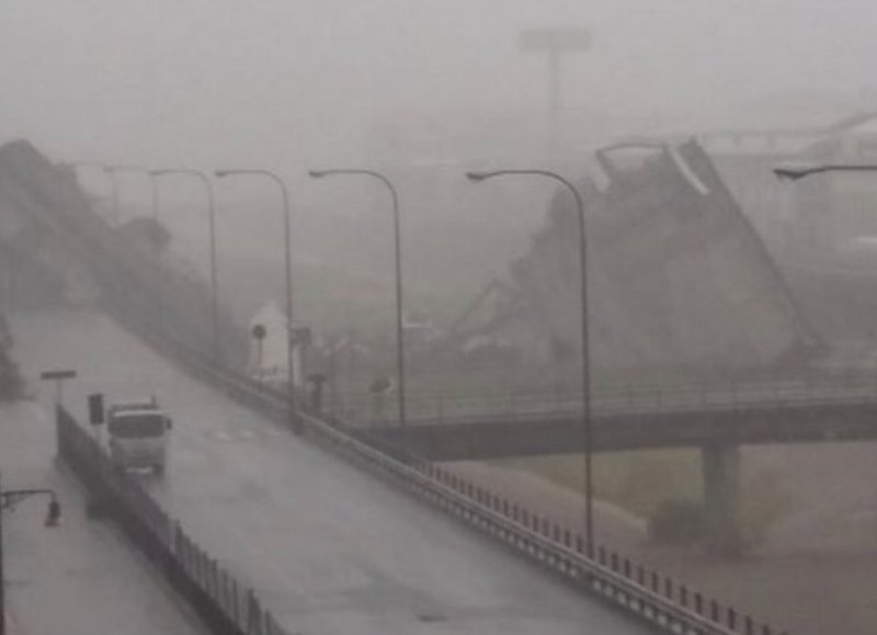 Τραγωδία στην Ιταλία: Στους 35 οι νεκροί από κατάρρευση οδογέφυρας - Αυτοκίνητα έπεσαν από τα 50 μέτρα (Videos) - Media