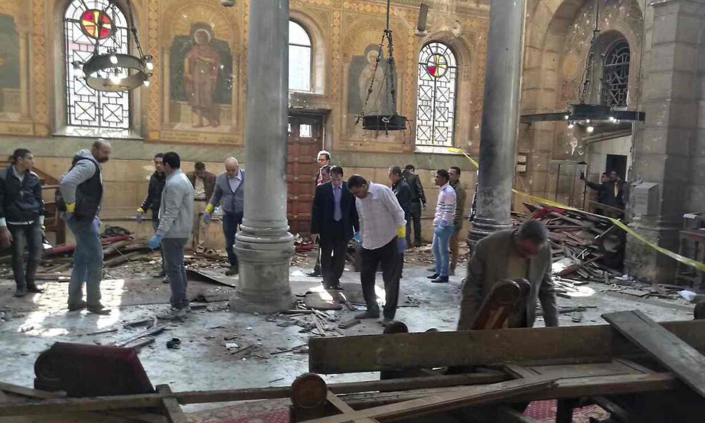Αίγυπτος: Οι δυνάμεις ασφαλείας απέτρεψαν επίθεση αυτοκτονίας μέσα σε χριστιανική εκκλησία - Media