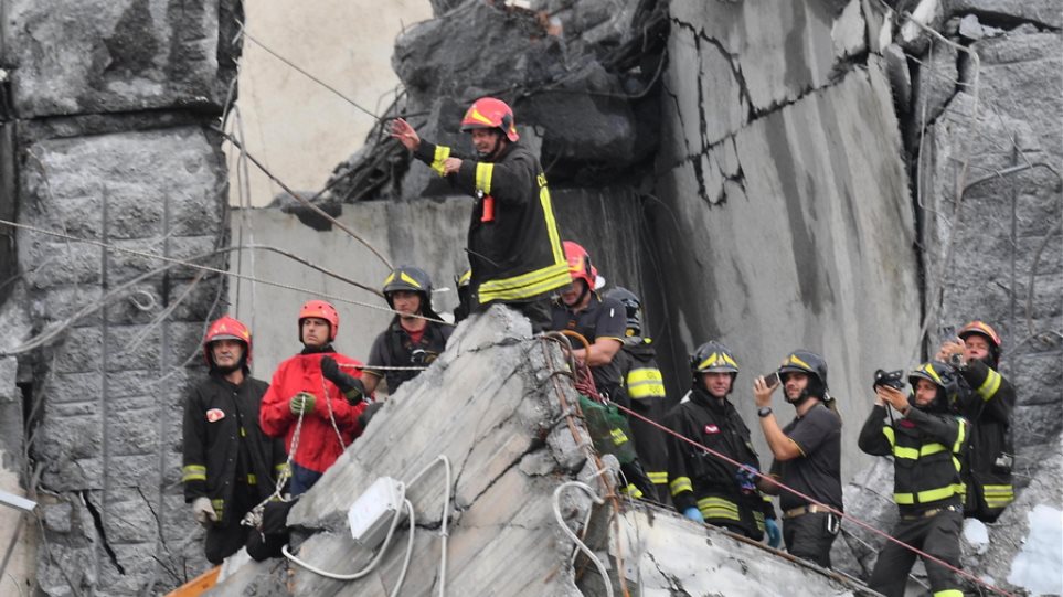 Ιταλία: Πέντε άνθρωποι αγνοούνται μετά την κατάρρευση της οδογέφυρας - Media