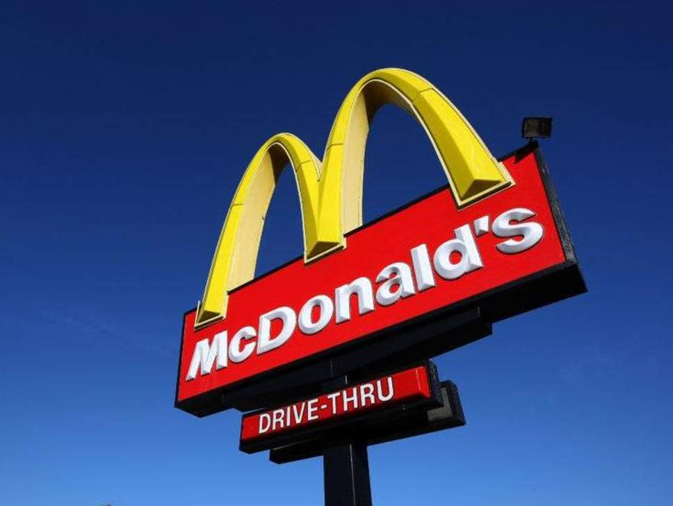 Δεκάδες άνθρωποι μολύνθηκαν με επικίνδυνο παράσιτο τρώγοντας σαλάτα από τα McDonald’s - Media