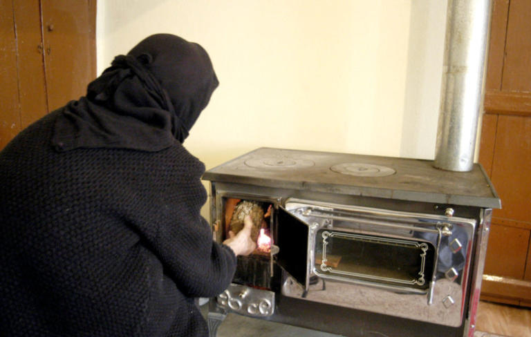 Έκοψαν τη σύνταξη σε γυναίκα 90 ετών - Κρίθηκε κατάλληλη για εργασία - Media