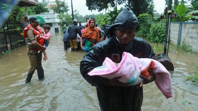 Ινδία: Στους 324 οι νεκροί από τις φονικές πλημμύρες - Media