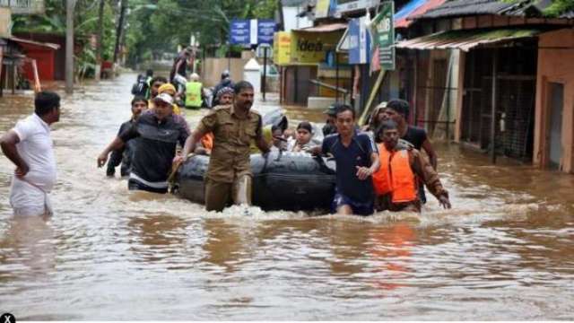 Στους 357 οι νεκροί από τις φονικές πλημμύρες στην Ινδία - Media
