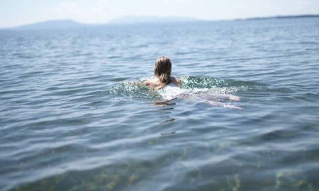 Θρίλερ στην Κύμη: Αγνοείται 21χρονη κολυμβήτρια - Media