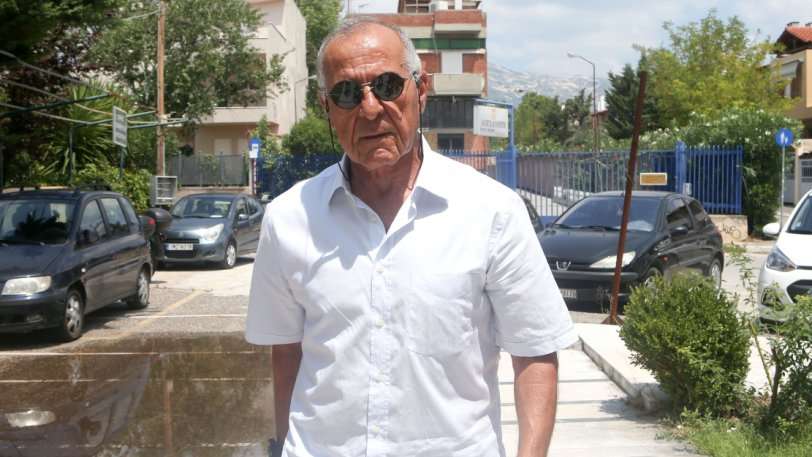 Έσπασαν το πρακτορείο του Βασίλη Κωνσταντίνου! - Media