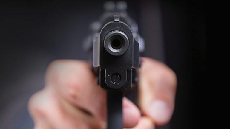 Επτάχρονος πήρε το όπλο του πατέρα του και πυροβόλησε στο σχολείο - Media