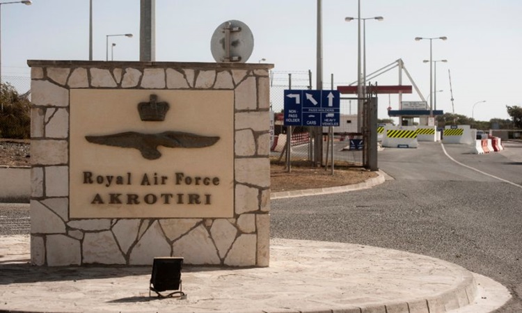 Times: Οι Βρετανοί έτοιμοι να κατασκευάσουν νέο λιμάνι στην Κύπρο λόγω Brexit - Media