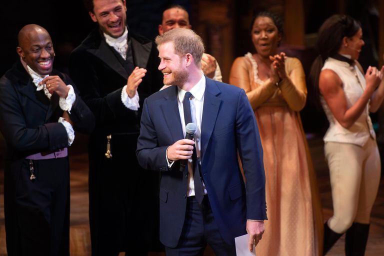 O πρίγκιπας Χάρι τραγούδησε σε μιούζικαλ (Video) - Media