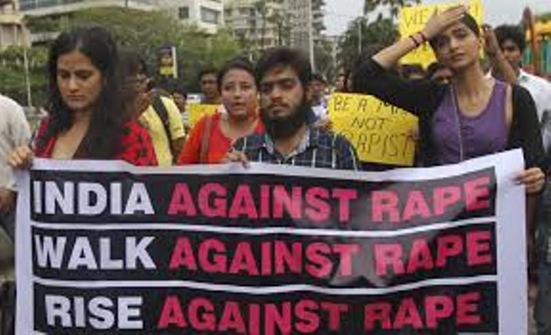 Σοκ στην Ινδία: Βίασαν ομαδικά έγκυο οκτώ μηνών  - Media