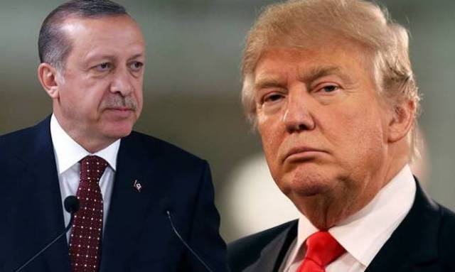 Νέα υποχώρηση της τουρκικής λίρας ενώ μαίνεται η κόντρα ΗΠΑ - Τουρκίας - Media