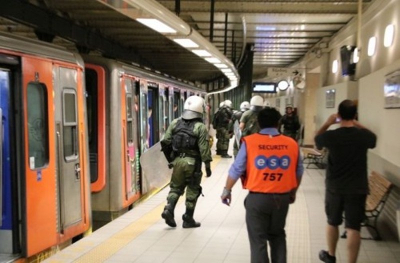 Στοιχεία για άγρια δολοφονία στην Καλλιθέα: Άνδρας βρέθηκε μαχαιρωμένος - Media