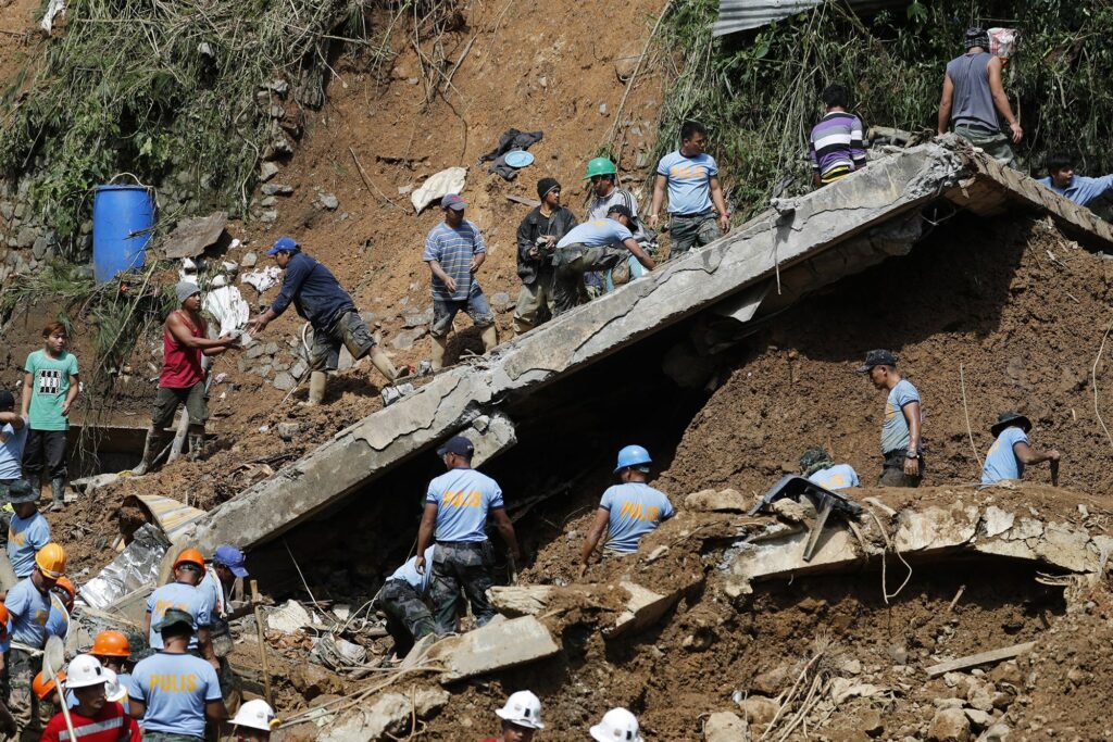 Τραγωδία στις Φιλιππίνες: Δεκάδες άνθρωποι θάφτηκαν κάτω από τόνους λάσπης - Media