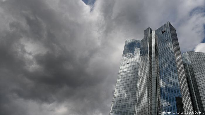 Μαύρα σύννεφα στον ορίζοντα της παγκόσμιας οικονομίας - Εκκολάπτεται νέα κρίση «σε βάθος πενταετίας» - Media