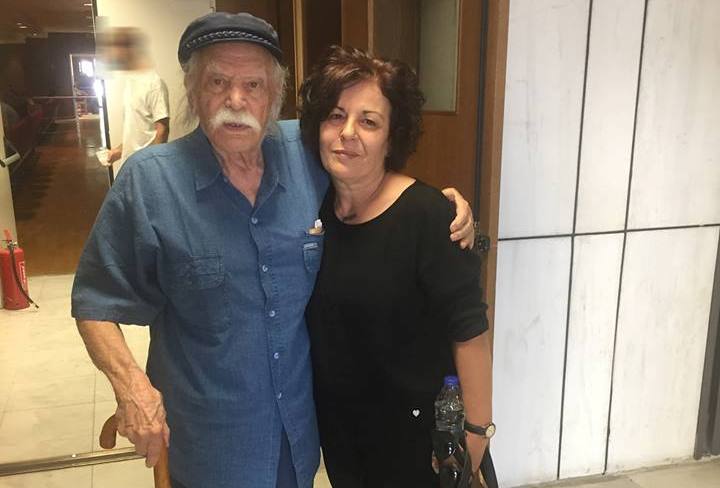 Η συνάντηση του Μανώλη Γλέζου με τη Μάγδα Φύσσα στη δίκη της Χρυσής Αυγής (Photo) - Media