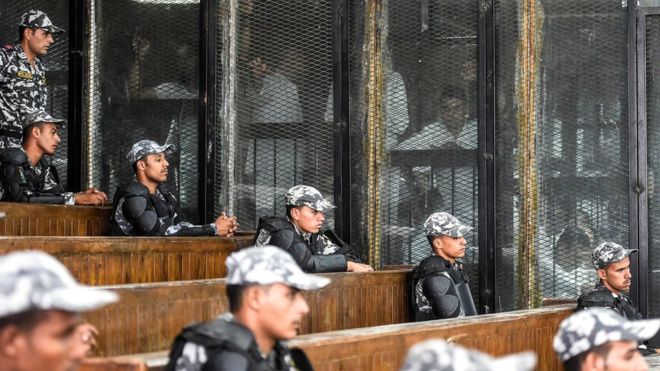 Αίγυπτος: Μαζική θανατική καταδίκη για 75 κρατούμενους – Συμμετείχαν στη διαδήλωση Ραμπάα που πνίγηκε στο αίμα - Media