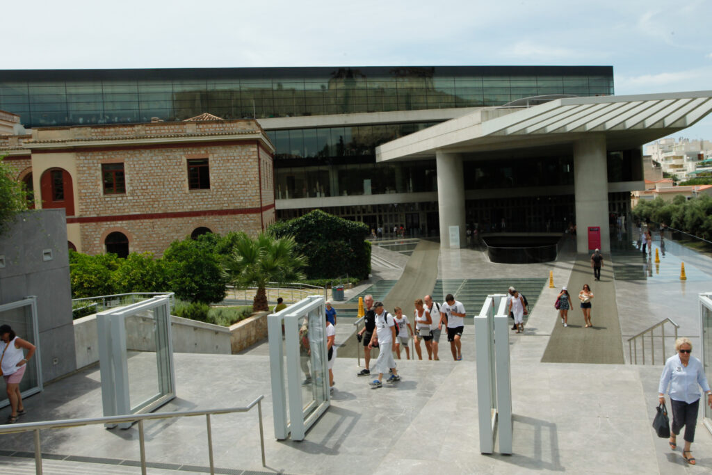 «Σαρώνουν» στο TripAdvisor Κρήτη και μουσείο της Ακρόπολης - Το 6ο καλύτερο στον κόσμο! - Media