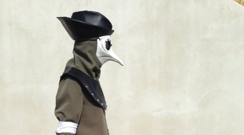 Η σκοτεινή ιστορία της πιο τρομακτικής μάσκας του καρναβαλιού της Βενετίας (Photos) - Media