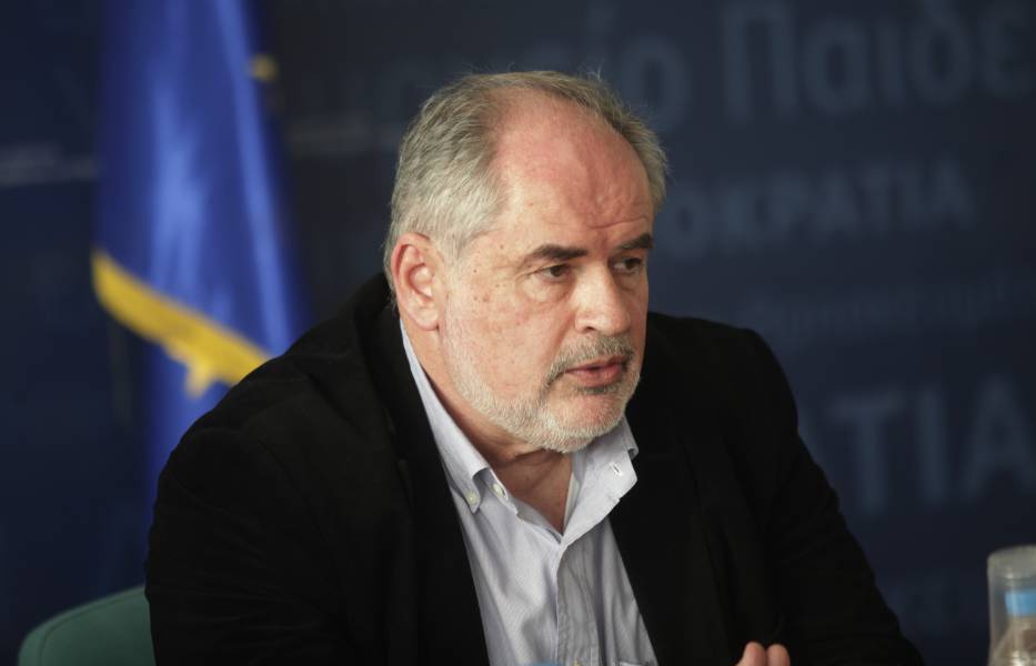 Κ. Φωτάκης: Η μεγαλύτερη παρακαταθήκη που διαθέτει η χώρα είναι το ανθρώπινο δυναμικό της - Media