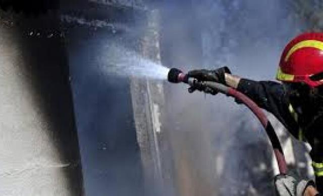 Έσβησε η φωτιά που ξέσπασε σε κτίριο στο Μοναστηράκι - Media