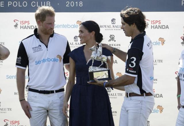 Γιατί ο πρίγκιπας Harry φοράει ένα αφρικανικό βραχιόλι εδώ και 20 χρόνια; - Media