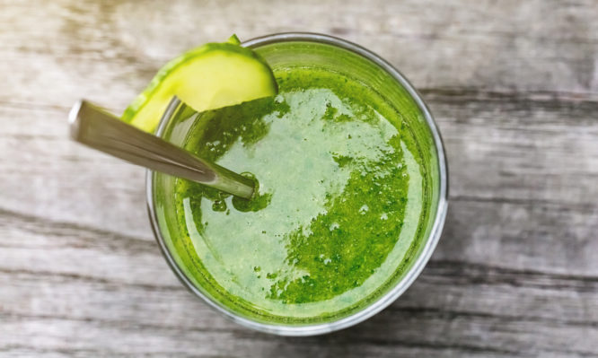 Πιείτε αυτό το ρόφημα πριν το πρωινό και εξαφανίστε το λίπος στην κοιλιά! - Media