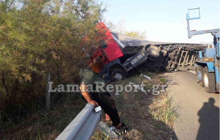 Νέα εκτροπή νταλίκας στην εθνική οδό Αθηνών-Λαμίας - Media