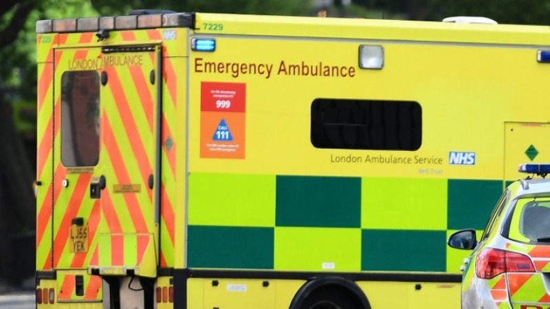 Αυτοκίνητο έπεσε πάνω σε πεζούς, στο Λονδίνο - Δύο άνθρωποι μεταφέρθηκαν στο νοσοκομείο - Media