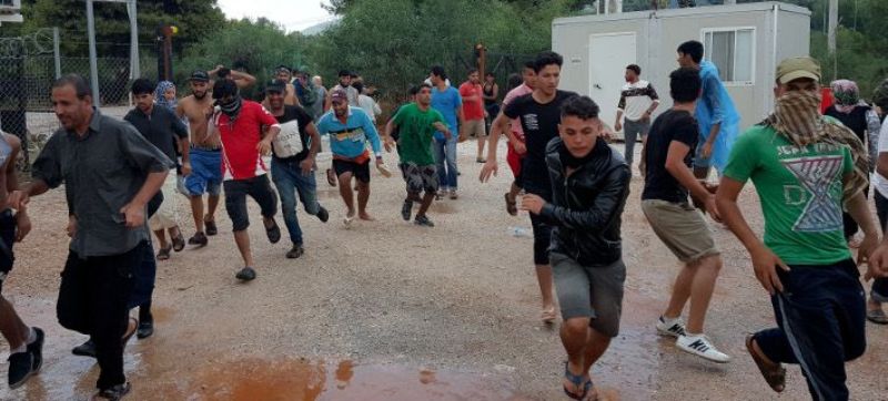 Αιματηρή συμπλοκή στο hot spot της Μαλακάσας – Νεκρός ένας μετανάστης, 8 τραυματίες - Media