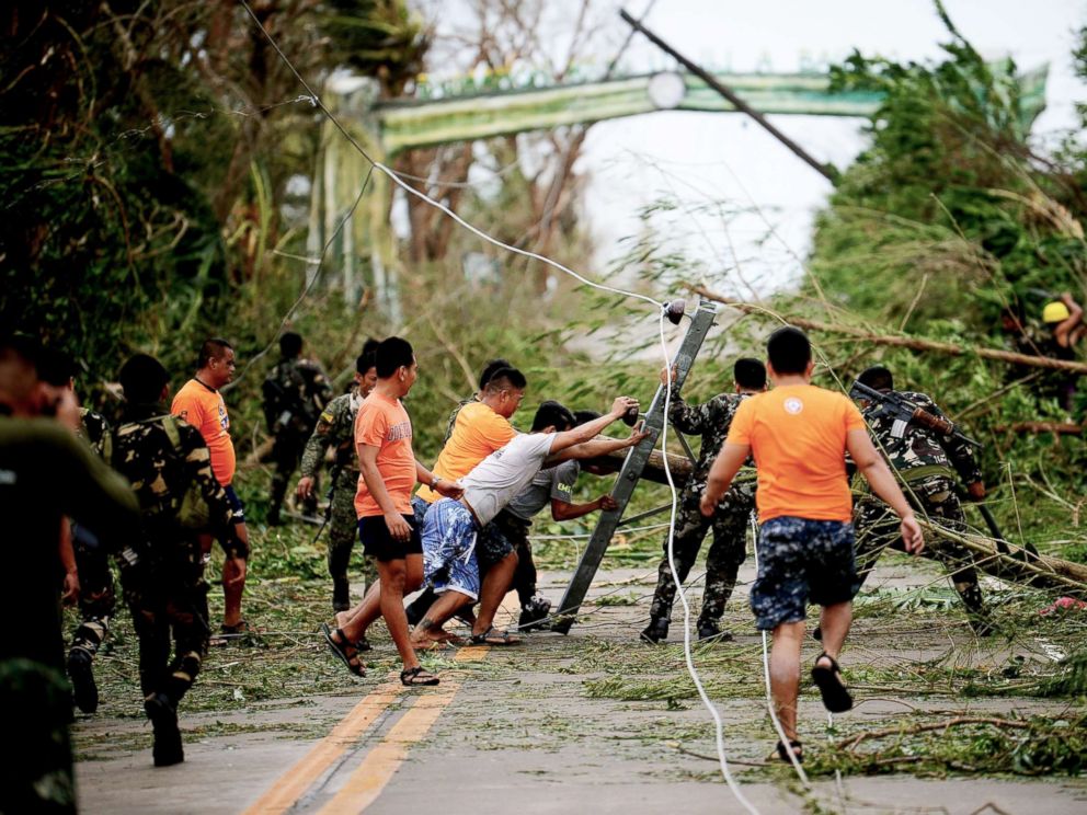 Τρόμος στις Φιλιππίνες - Στους 59 οι νεκροί από τον υπερ-τυφώνα Μανγκούτ - Media
