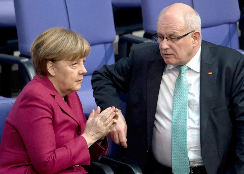 Στην «πρέσα» η Μέρκελ: Η εκλογή προέδρου της Κ.Ο. τεστ αντοχής για την καγκελάριο - Media